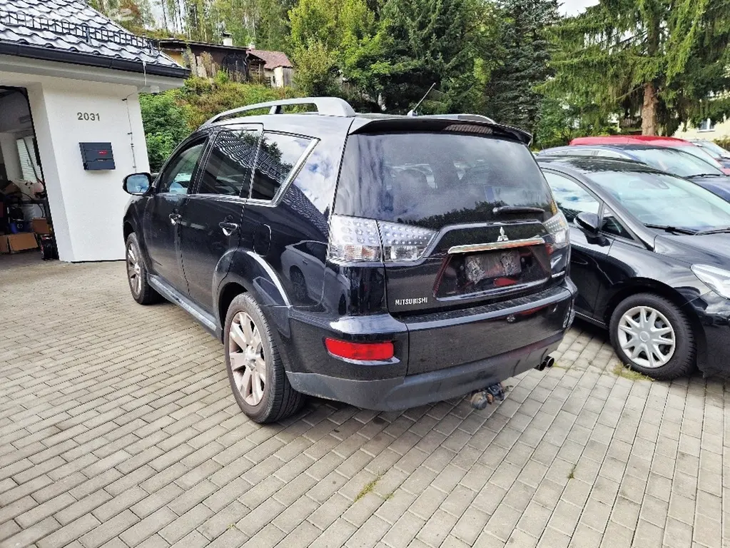 Mitsubishi Outlander, 2.2 DI-D (130 kW), 4x4 - fotka 3