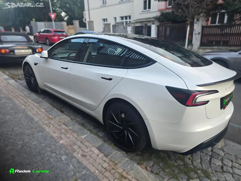 Tesla Model 3, Highland | HW4 | AMD Ryzen - fotka 5