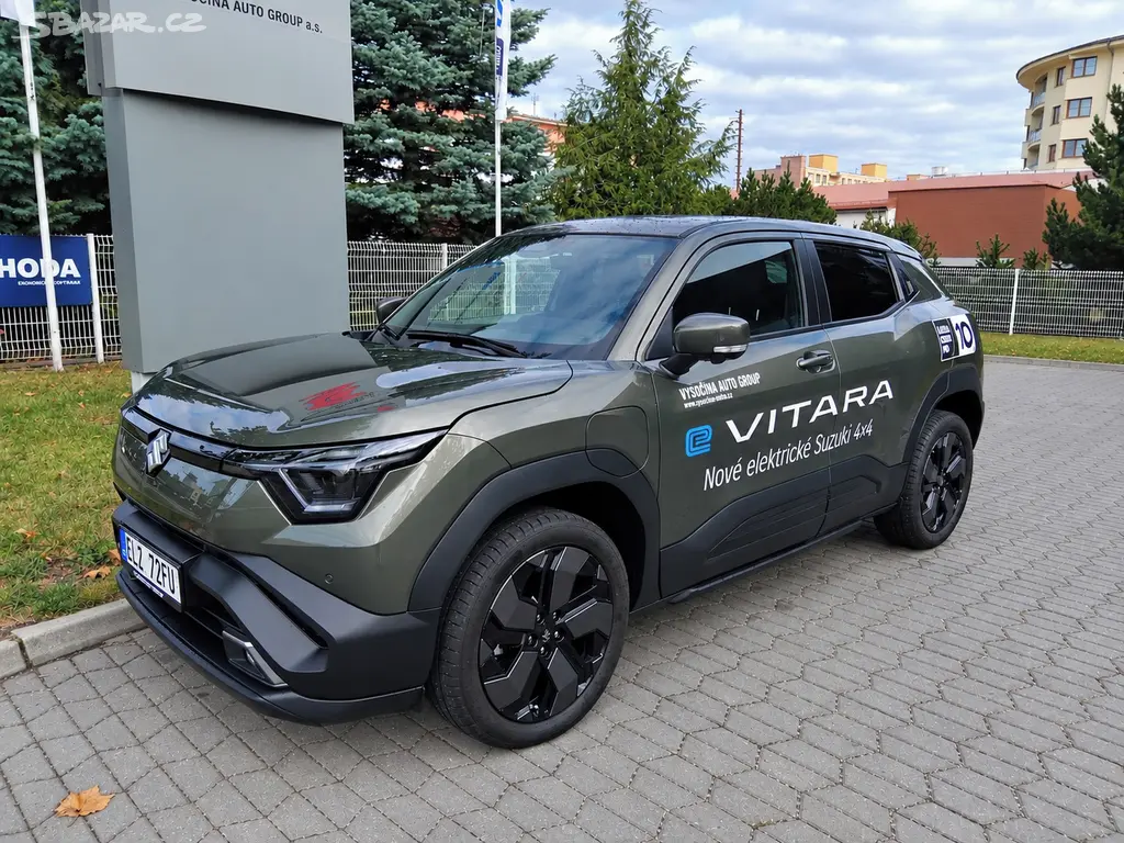 Suzuki e VITARA, 61 kWh Elegance 4x4 - fotka 3