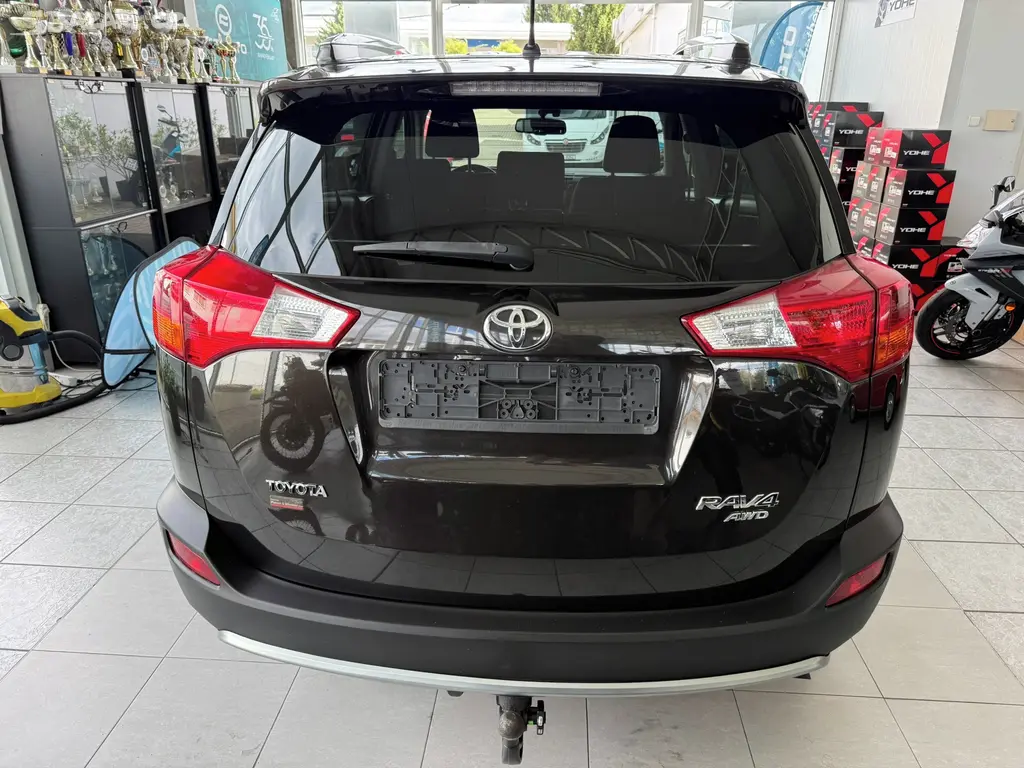 Toyota Rav4, 2.2 D-4D 110 kW 4x4 1.majitel - fotka 6