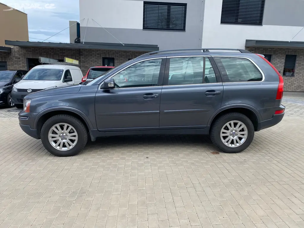 Volvo XC90 2.4D, 136 kW, r. 2008, tažné, nová STK - fotka 3