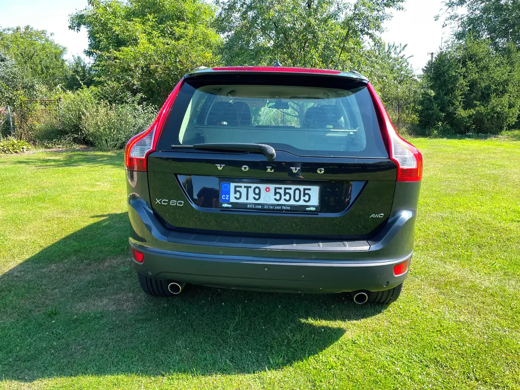 Volvo XC60 T6 AWD - fotka 6