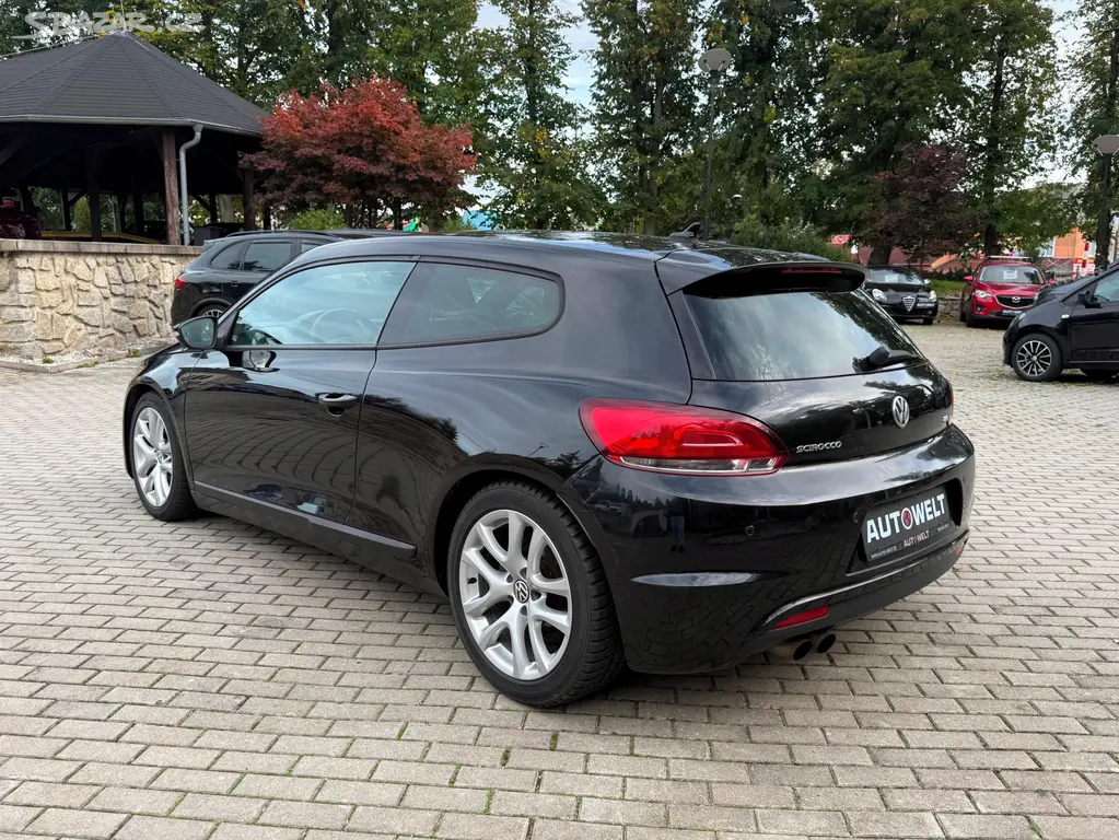 VW SCIROCCO 2.0 TDi 103kW DSG /SPORT/2010/R17/STK/ - fotka 5