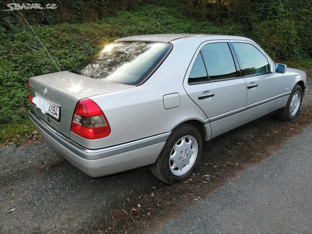 Mercedes C200, 2,0i Elegance - fotka 4