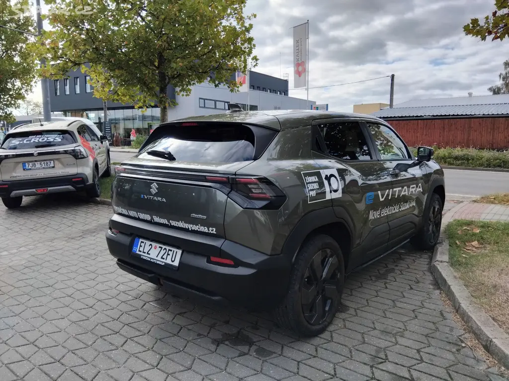 Suzuki e VITARA, 61 kWh Elegance 4x4 - fotka 5