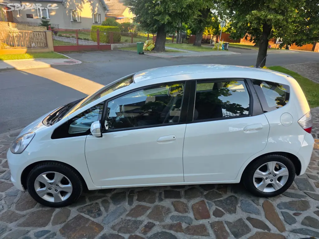 Honda Jazz 1.4Ben.73kw r.v.2010 - fotka 5