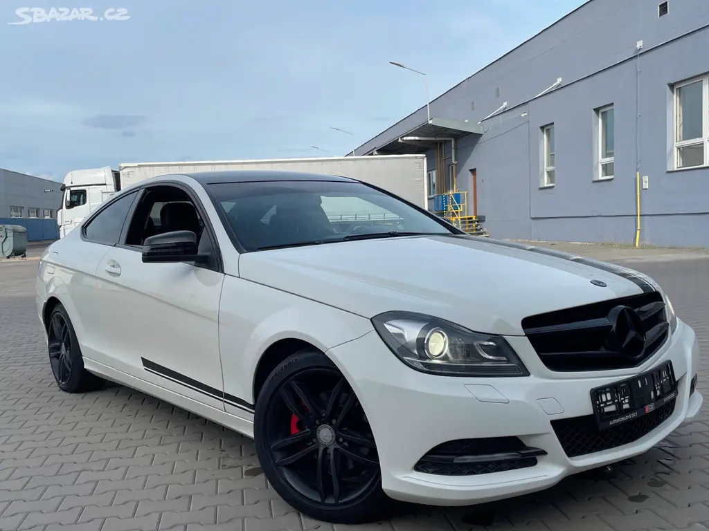 MERCEDES BENZ C COUPE 220 CDi 125kW 2012 - fotka 2