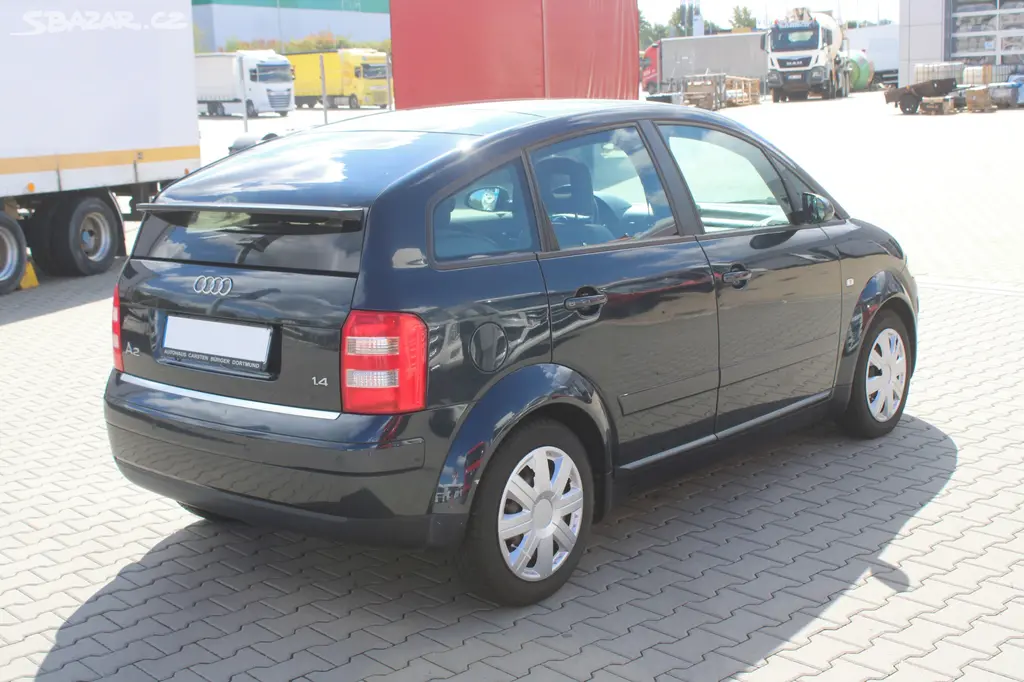 Audi A2, 1,4i 55kw, aut.klima, PANO - fotka 4