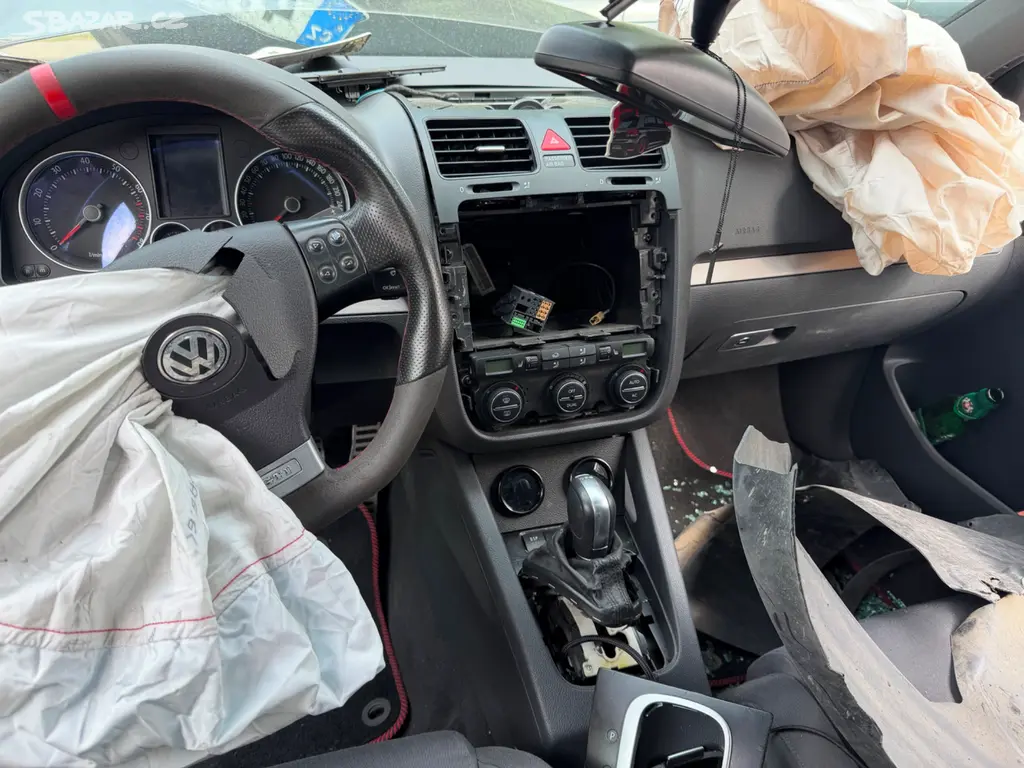 VW Golf 5 2.0 GTI - fotka 5