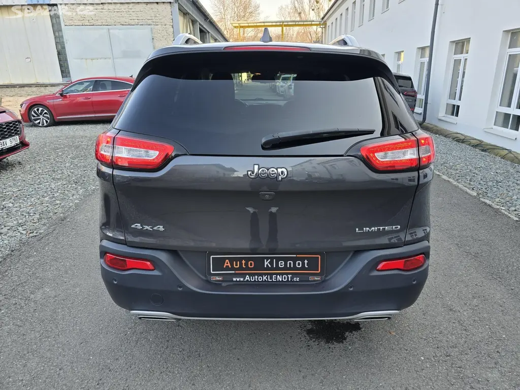 Jeep Cherokee, 147kW 4x4 LIMITED KŮŽE NAV DPH - fotka 6