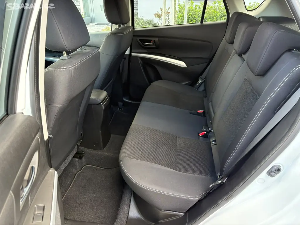 Suzuki S-Cross1.4 BoosterJet Allgrip 4x4, kamera - fotka 6
