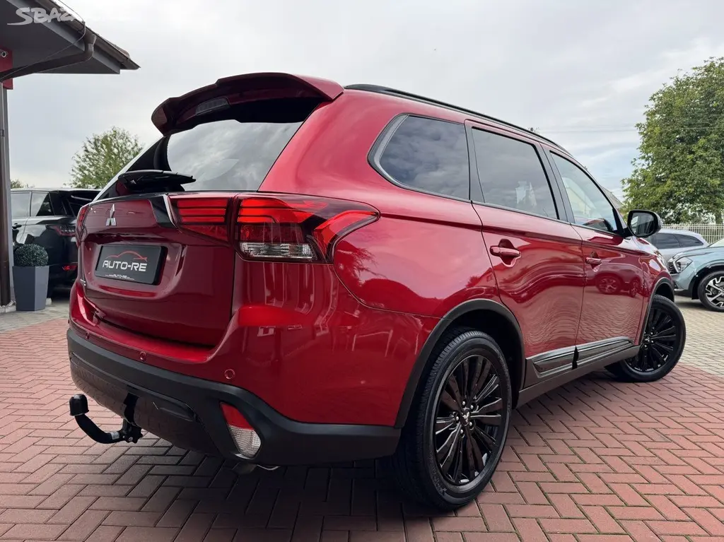 Mitsubishi Outlander, 2.0i Automat SpiritPlus LED - fotka 2