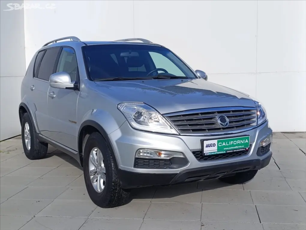 SsangYong Rexton, 2,0 RX200 7MÍST TEMPOMAT - fotka 4