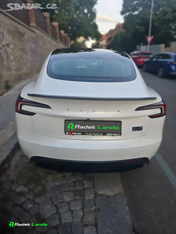 Tesla Model 3, Highland | HW4 | AMD Ryzen - fotka 6