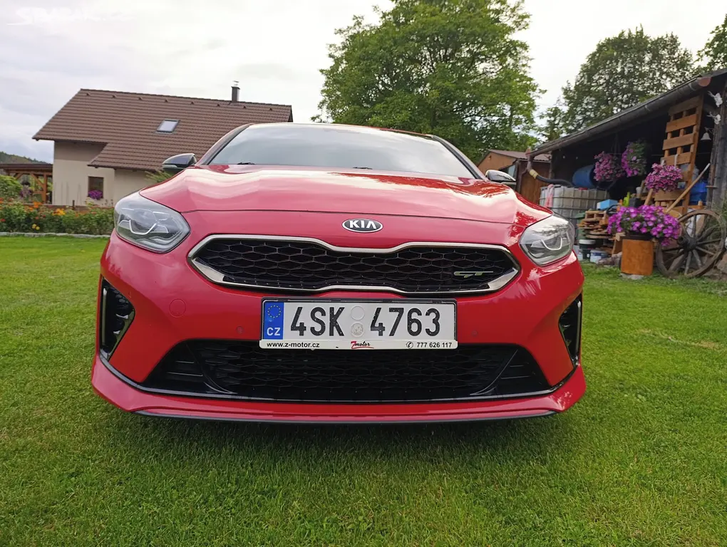 Kia ProCeed 1,6 T-GDI ,GT,6 st. manuál, NOVÝ MOTOR - fotka 3