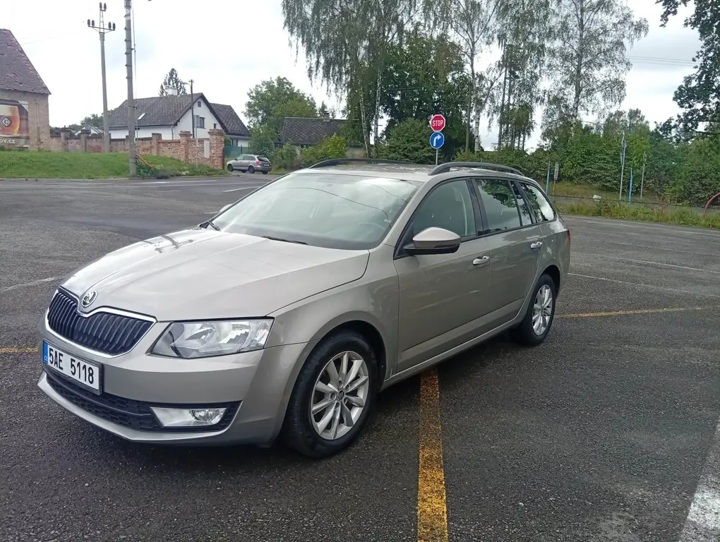 Škoda Octavia 1,6 TDI 81kw TK do 3/2028-koup. v ČR