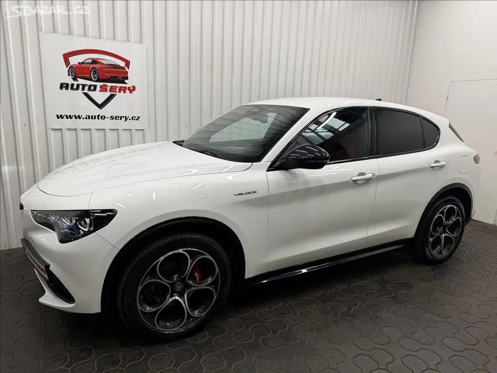 Alfa Romeo Stelvio, VELOCE 154kW Q4 TAŽNÉ MATRIX - fotka 3
