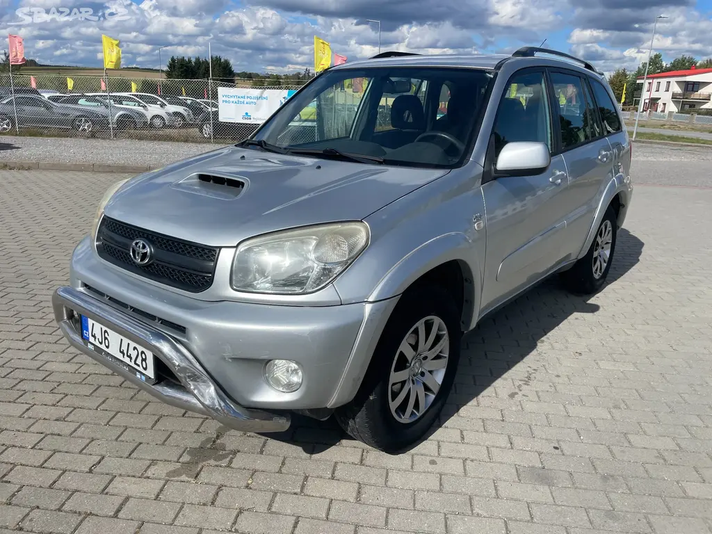 Toyota RAV4 2,0 D-4D 85kw Klima 4x4 05/2003 po STK