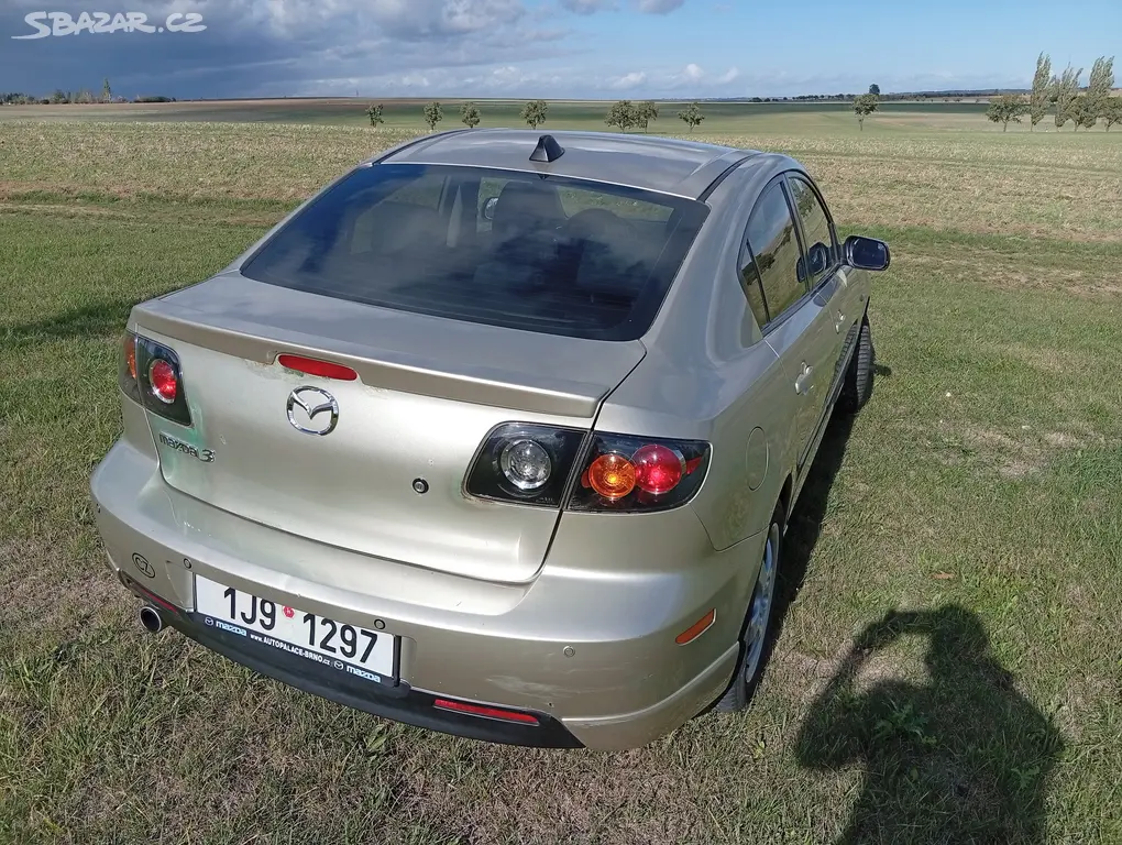Mazda 3 - fotka 3