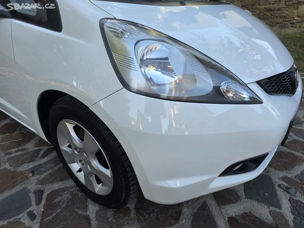 Honda Jazz 1.4Ben.73kw r.v.2010 - fotka 2