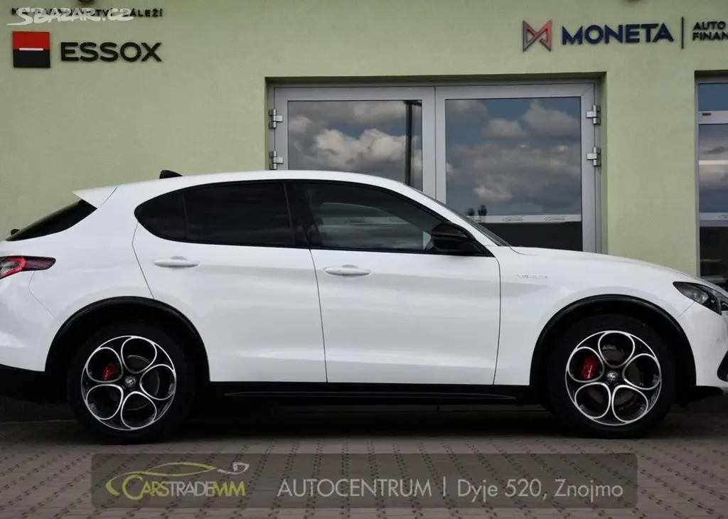 Alfa Romeo Stelvio 2.2 JTDm 154kW Veloce 154 kw1 - fotka 5