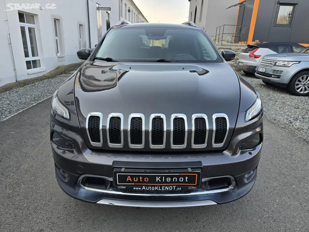 Jeep Cherokee, 147kW 4x4 LIMITED KŮŽE NAV DPH - fotka 3