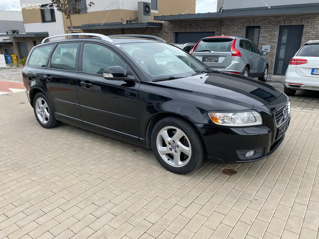 Volvo V50 2.0D, 110 kW, r.v. 2012, tažné, nová STK - fotka 5