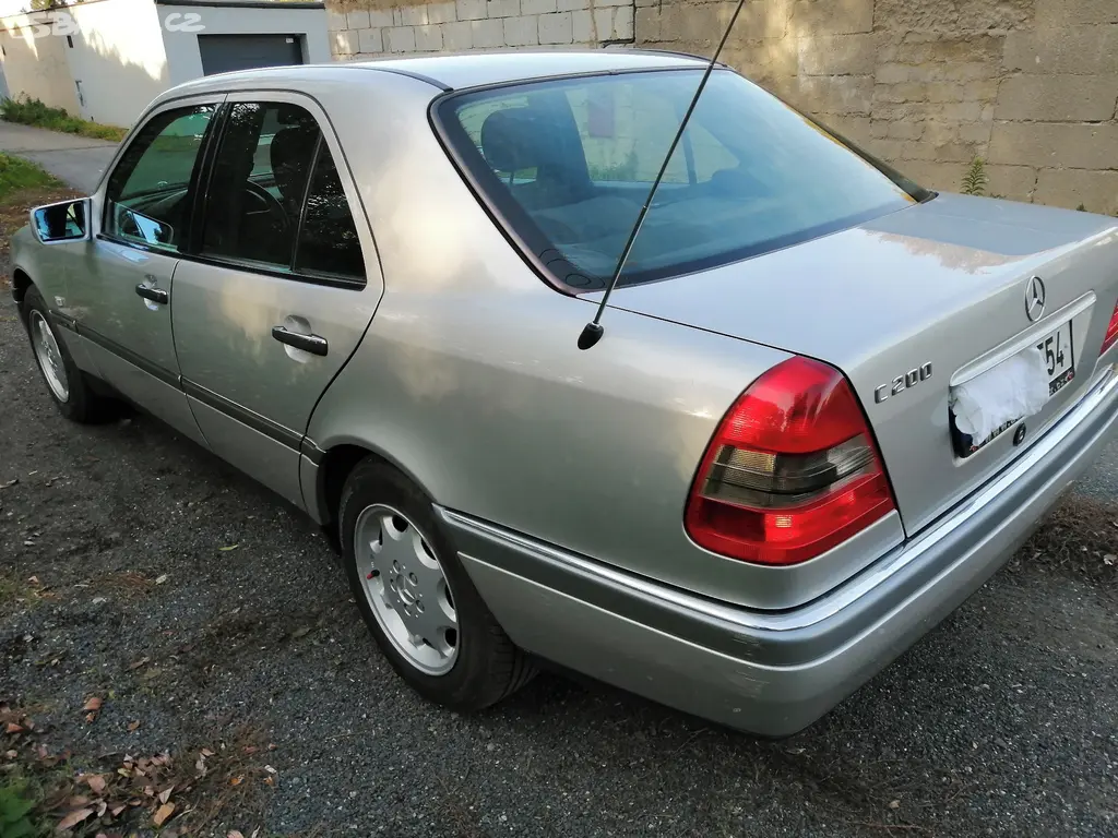 Mercedes C200, 2,0i Elegance - fotka 3