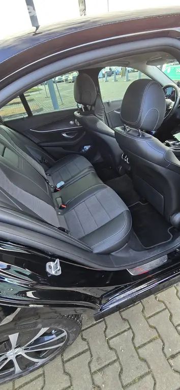 Mercedes-Benz w213 amg 220d 143kw 4matic 2019 CZ - fotka 4