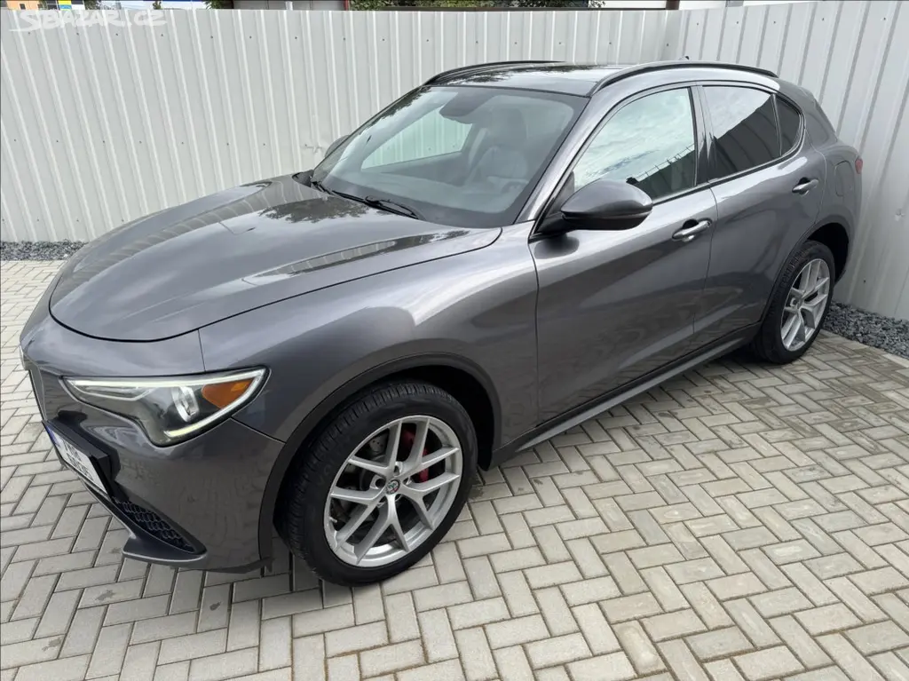 Alfa Romeo Stelvio, 2,0 T 206kW Q4 AT8 ZF 4X4 - fotka 5