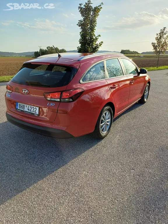 Hyundai i30 kombi - fotka 5