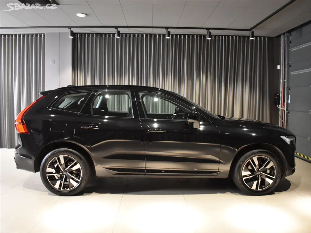Volvo XC60, 2,0 B5 AWD Plus BLIS,Bezklíč - fotka 3