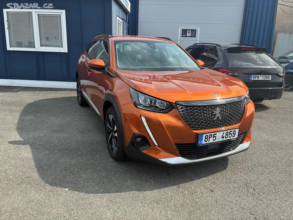 Peugeot 2008, 1,2 PureTech Active Pack 82k - fotka 2