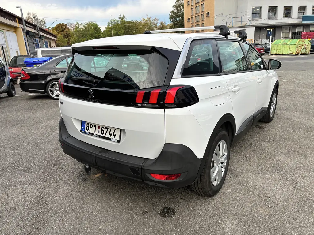 Peugeot 5008, 1,2 PureTech active130k 7míst - fotka 4