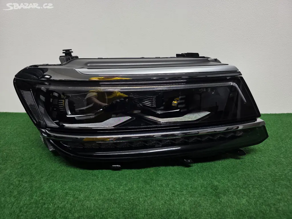 VW Tiguan pravé přední full LED světlo 5NN941082