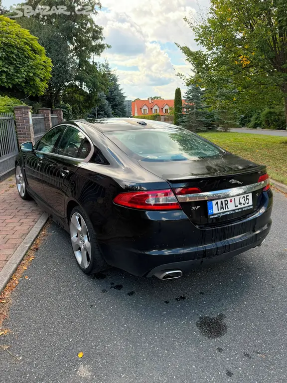 Jaguar XF 3.0 V6 Diesel pěkný stav, STK do 2028 - fotka 3