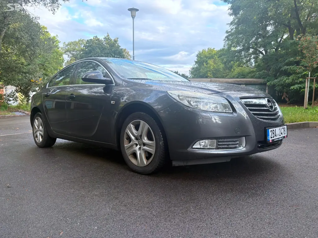 Opel Insignia, 1,8 103kW - fotka 3