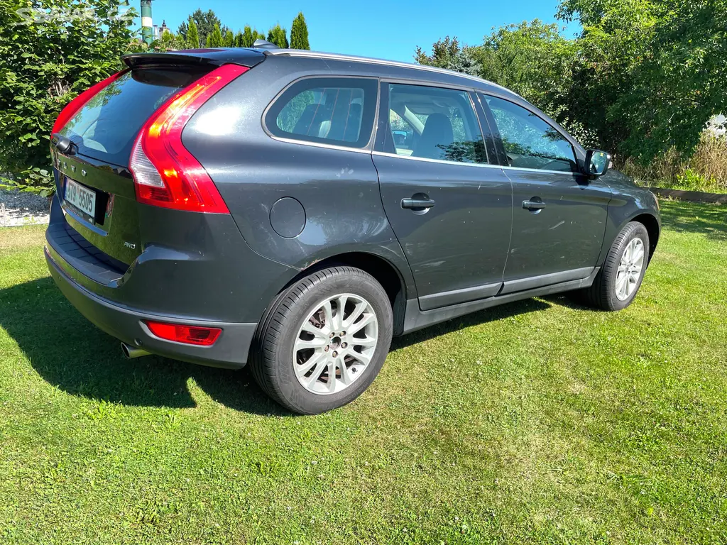 Volvo XC60 T6 AWD - fotka 5