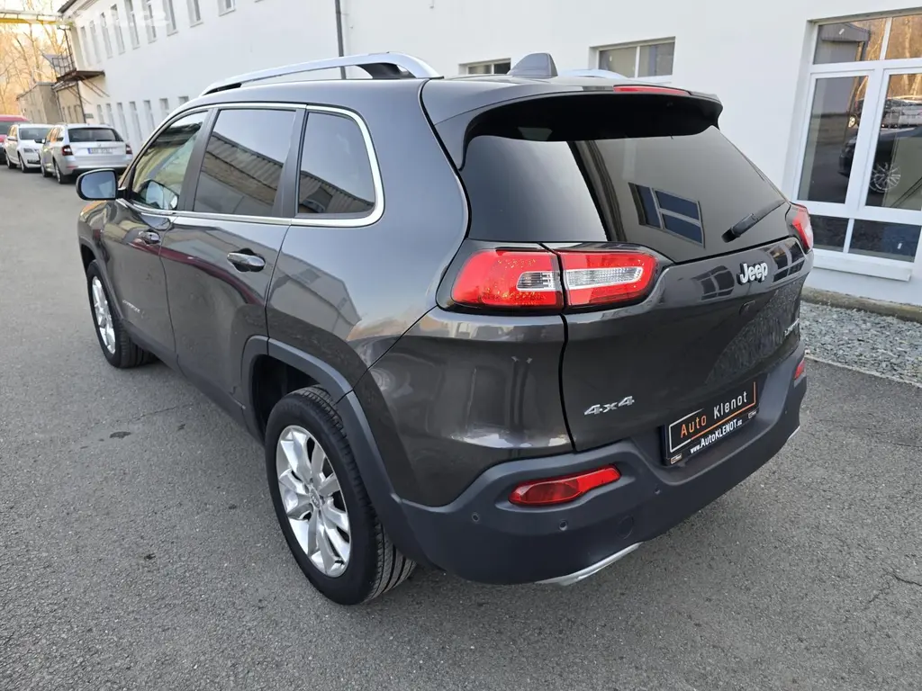 Jeep Cherokee, 147kW 4x4 LIMITED KŮŽE NAV DPH - fotka 5