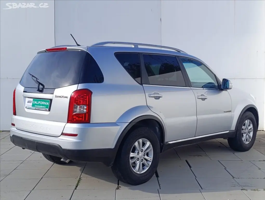 SsangYong Rexton, 2,0 RX200 7MÍST TEMPOMAT - fotka 6