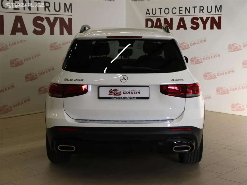 Mercedes-Benz GLB, 2,0 250 4Matic AMG Line - fotka 5