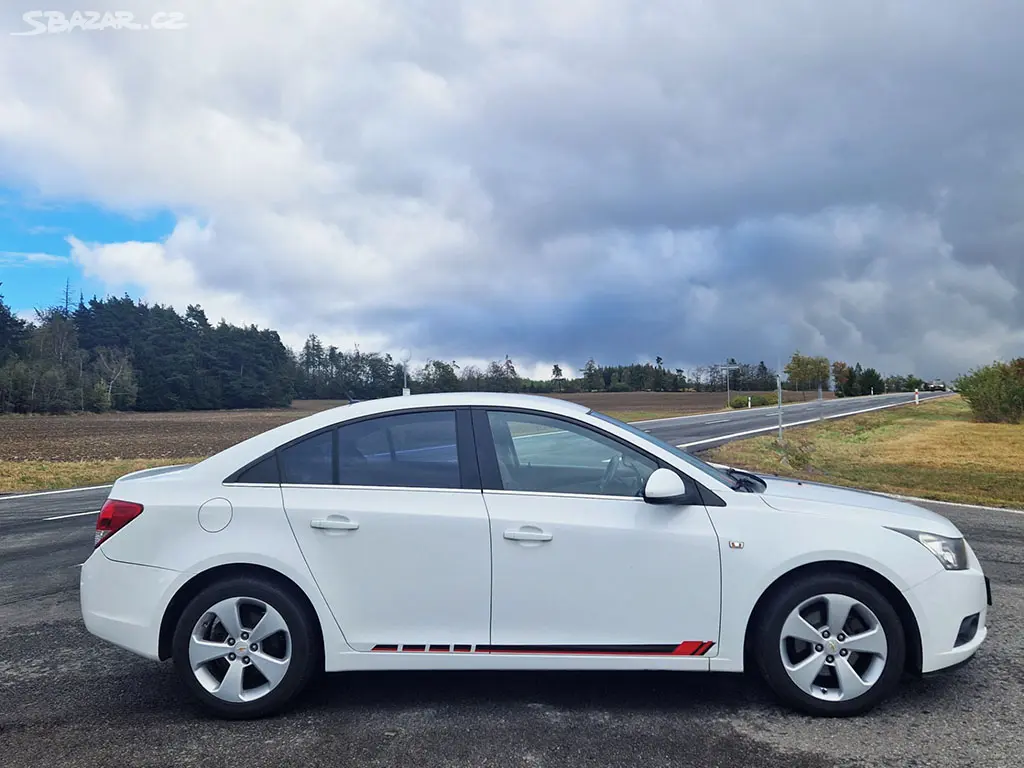 Chevrolet Cruze 2.0 TDCi - fotka 4