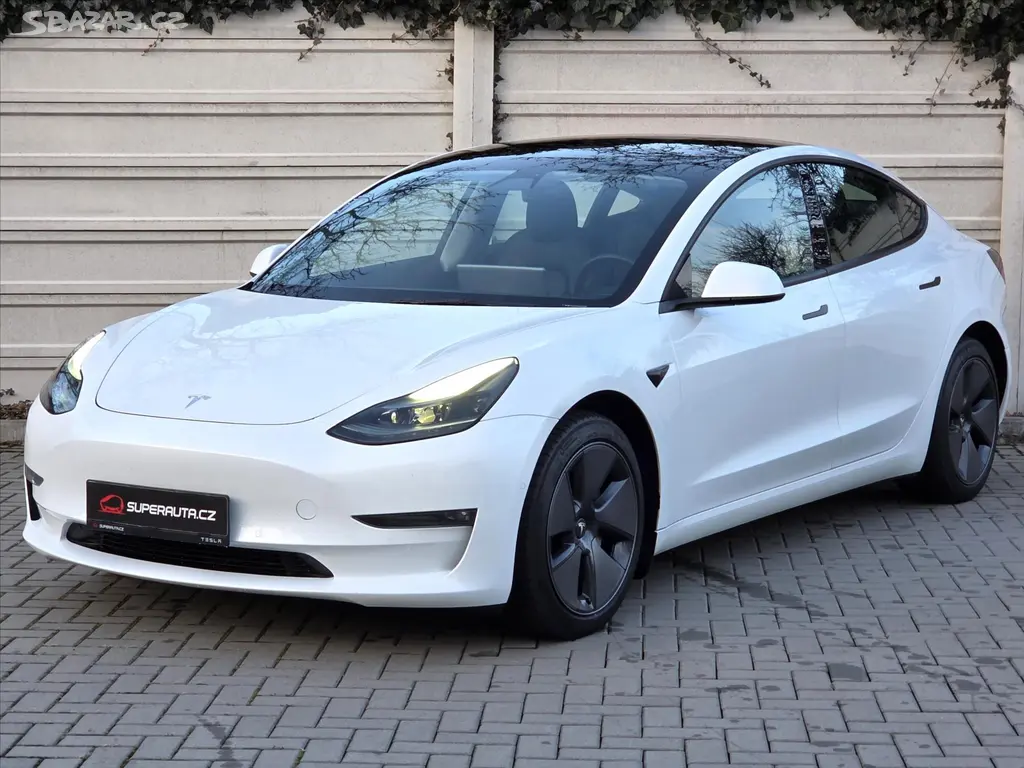Tesla Model 3, Long Range RWD SOH 96% 1.maj - fotka 3
