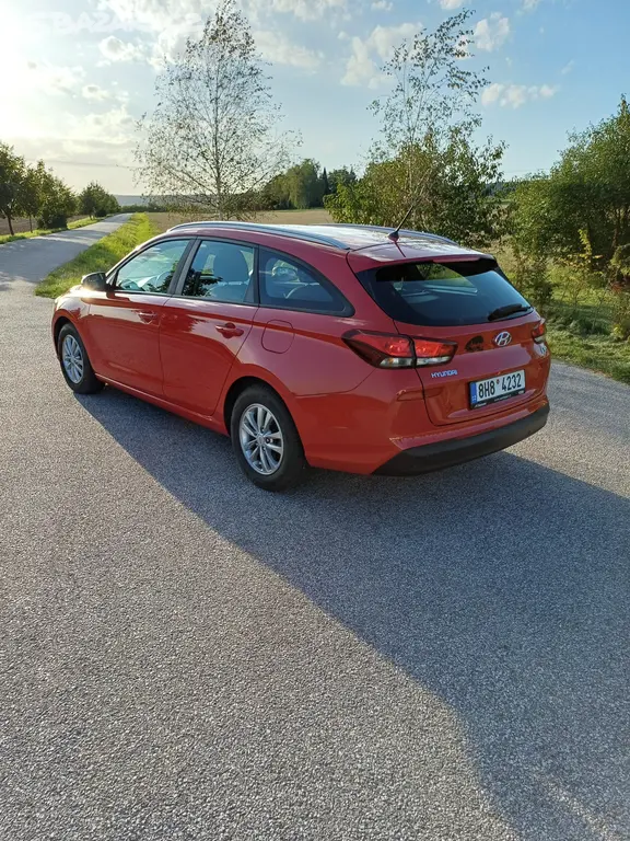 Hyundai i30 kombi - fotka 3