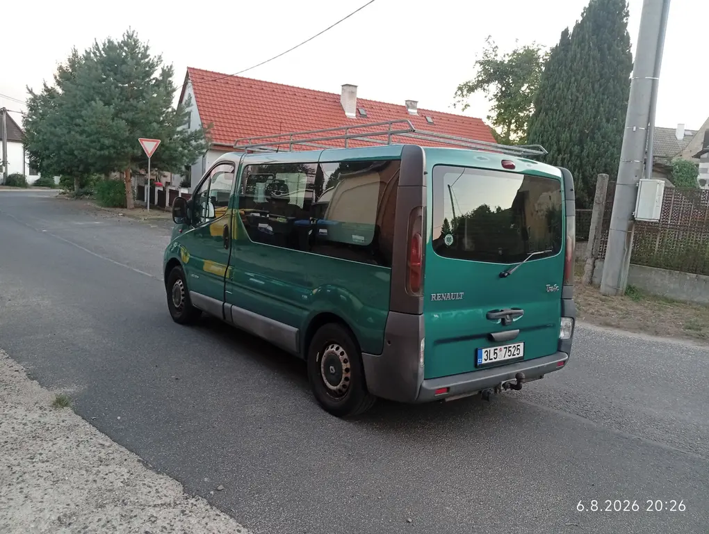 renault trafic 1.9 dci 74 kw camper - fotka 5