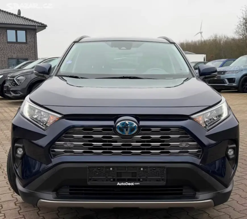 TOYOTA RAV4 2.5 HYBRID AWD-i 4×4 ROK 2021