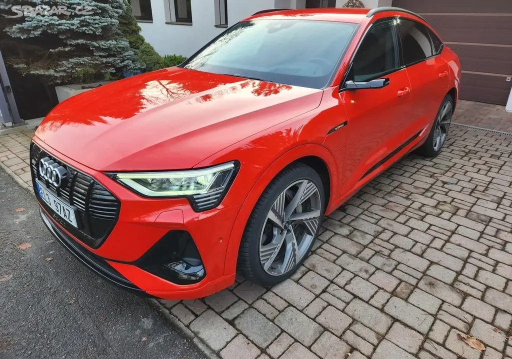 Audi e-tron 55 quatro Sportback Slin - fotka 2