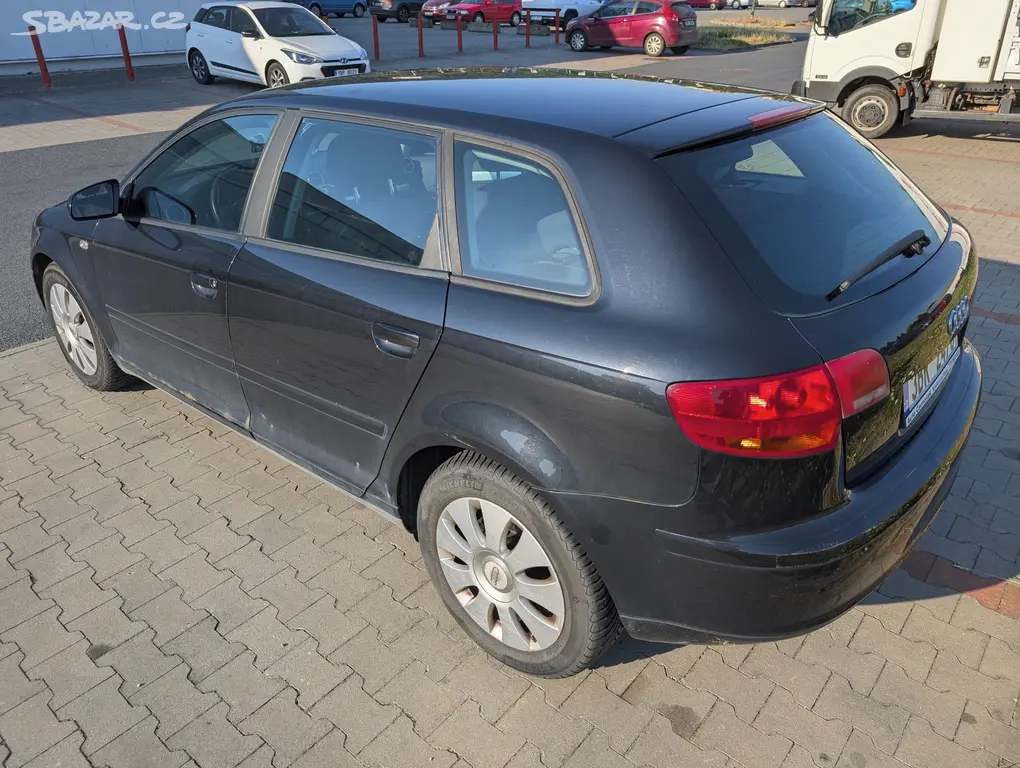 Audi A3 1.9TDi 77kW Sportback z roku 2006 - fotka 5