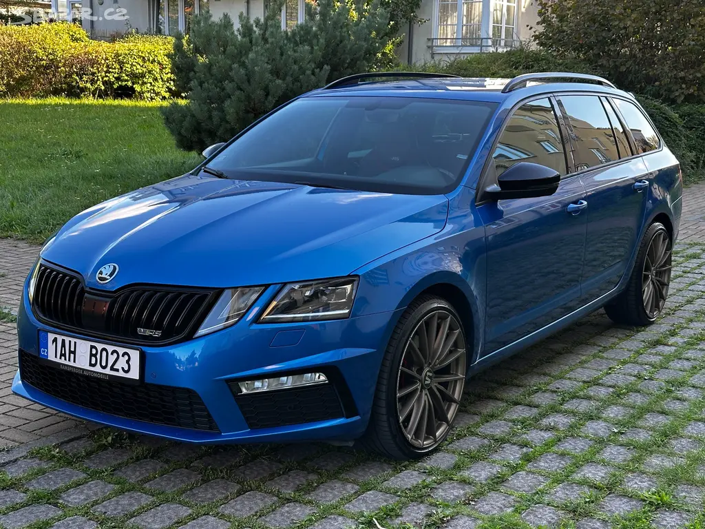 Škoda Octavia RS 2.0 TDI DSG CarPlay ACC Full LED