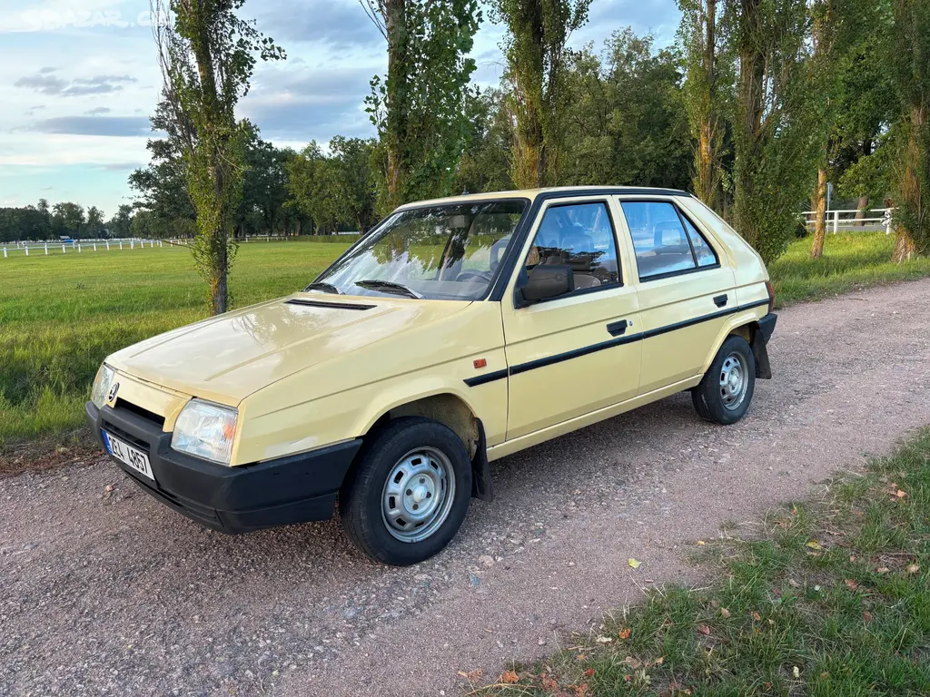 Škoda Favorit 1.3 46 kW 135L originální stav